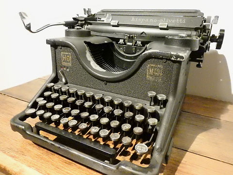 La màquina d'escriure de Carles Rahola, a l'espai que li és dedicat al Museu d'Història