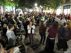 Fires 2016. Girona Gran Parade, trobada de marxing bands, amb la Girona Marxing Band, Bisband d'Empordà, Balkan Paradise Orchestra i Bufant Fort