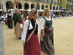 IX Festa Reviu els Setges Napoleònics de Girona. Presentació a la plaça de la Independència
