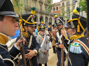 IX Festa Reviu els Setges Napoleònics de Girona. Presentació a la plaça de la Independència