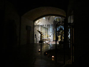 Magna Latius. Visita nocturna teatralitzada en commemoració del 600è aniversari de la construcció de la nau gòtica més ampla del món