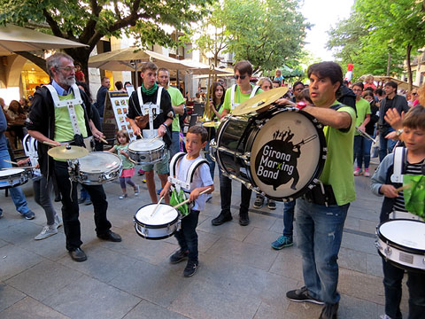 La Girona Marxing Band a la cercavila de mulasses a la Rambla de la Llibertat