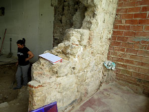 Troballa d'un potent pany de muralla en una casa del carrer Argenteria de Girona