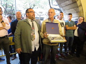 Fires 2017. Col·:locació d'una placa commemorativa de l'ascens del Girona FC a primera divisió a l'antic cafè Norat, a la Rambla de la Llibertat