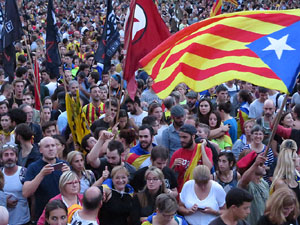 Manifestació 'República!' pels carrers de la ciutat i el Parc de la Devesa