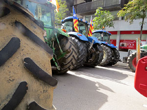 Marxa pagesa. Concentració de 500 tractors als carrers de Girona