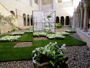 Temps de Flors 2018. Instal·lacions i decoracions florals al claustre romànic del monestir de Sant Daniel