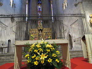 Temps de Flors 2018. Decoracions florals a l'interior de la nau gòtica de Sant Feliu