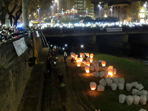 Il·lumina la Llibertat. Acció de protesta pels quatre mesos de presó de Jordi Cuixart i Jordi Sánch