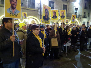 Concentració a la plaça del Vi per la llibertat dels presos polítics, amb Miquel Riera, director adjunt de El Punt Avui