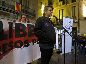 Concentració a la plaça del Vi de suport a la vaga de fam iniciada per Jordi Sànchez, Jordi Turull, Joaquim Forn i Jordi Rull