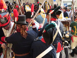 XII Festa Reviu els Setges Napoleònics de Girona. Combats a la plaça dels Apòstols