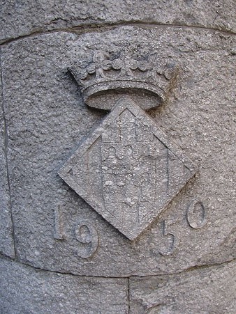 L'escut de la Font de les Foques