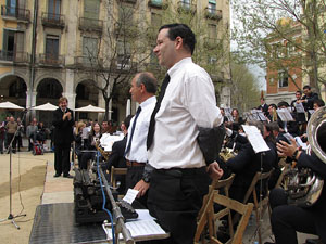 Concert de la banda La Lira a la plaça de la Independència