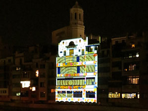 Girona, ciutat de festivals. Festival Internacional de Mapping, FIMG. Façana de la  Casa Masó