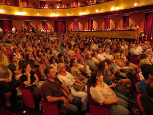 Festival Internacional de Teatre Amateur FITAG. Inauguració al Teatre Municipal