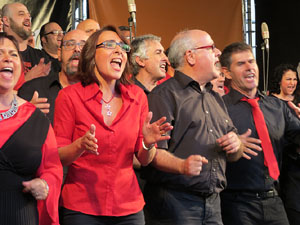 Festival A Capella 2015. Gospelians de Girona a la plaça de la Independència