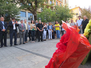 Diada Nacional 2015. Ofrena floral a Carles Rahola a la Rambla de la Llibertat