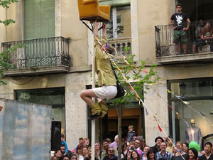 Festes de Primavera de Girona 2015. Espectacle Roda món