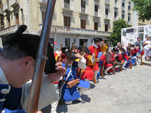 Girona resisteix! Jornades de recreació històrica de la Guerra de Successió. Escaramussa al Pont de Pedra