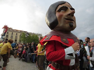 Sant Jordi 2015. Cercavila amb el Beatusaure