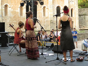 Undàrius, festival d'estiu de Girona de cultura popular i tradicional. Activitats musicals