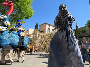 Festes de Primavera de Girona 2016. Penjada del Tarlà. La cercavila