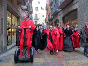 Festival de Llucifers i Satanassos. Celebració de 35 anys de Pastorets a Girona