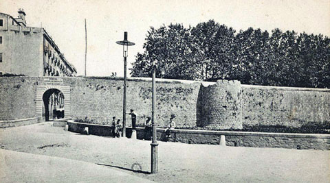 Portal d'Àlvarez. 1896