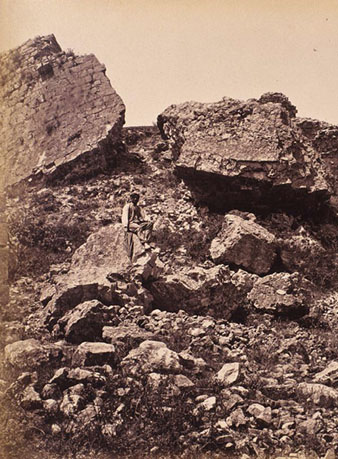 Restes de torre Gironella, volada pels francesos en la seva retirada de Girona. 1877