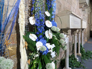 Temps de Flors 2016. Decoració floral del claustre de la Catedral