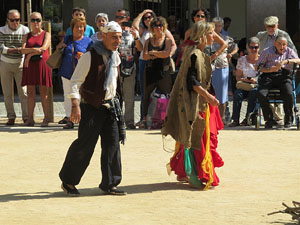 VIII Festa Reviu els Setges Napoleònics de Girona. Representació teatral a la plaça de la Independència