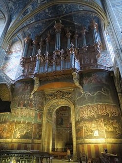 Altar major i orgue de la Catedral de Santa Cecília