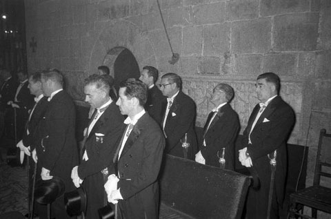 Retrat dels regidors presents en la missa de Sant Narcís de 1961. Fotografia de Narcís Sans
