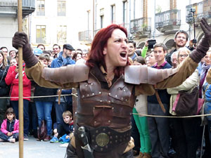 Girona de Gel i Foc. Combats medievals pel grup Drakònia. Estrena de la sisena temporada de Joc de Trons a Girona