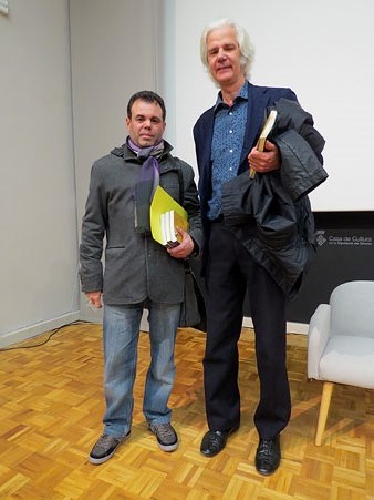 L'autor Jacobo Siruela amb Xavier Delòs de la Llibreria Geli