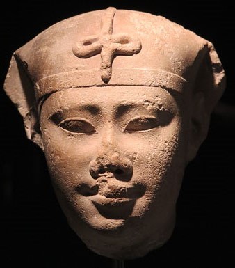 Cap d'un faraó ptolemaic. Pedra calcària. Dinastia Ptolemaica, Ca. 305-30 aC