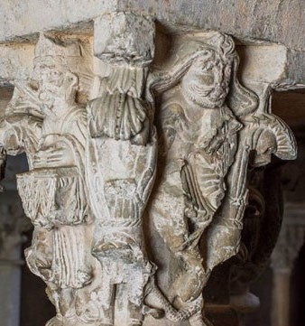 Capitell del claustre del monestir de Sant
Pere de Galligants on shi representa un músic tocant una fídula