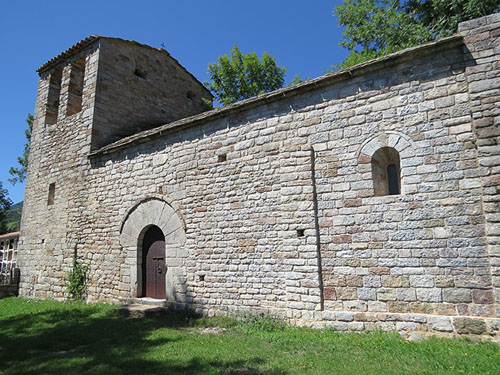Façana de l'església de Sant Martí de Surroca
