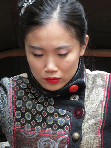 Celebraci&oacute; de l'any nou xin&egrave;s a Girona. La gent