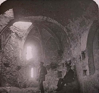 Interior de l'església de Nostra Senyora del Pilar al barri de Pedret. 1915-1926