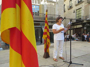Diada Nacional 2016. Concentració a la plaça del Vi, lectura del manifest i cant de Els Segadors