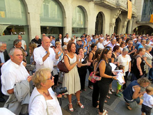 Diada Nacional 2016. Concentració a la plaça del Vi, lectura del manifest i cant de Els Segadors
