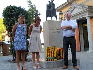 Diada Nacional 2016. Homenatge floral a Carles Rahola a la Rambla de la Llibertat