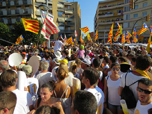 Diada Nacional 2016. Manifestaci&oacute; sotre el lema A punt. Endavant rep&uacute;blica catalana, a Salt