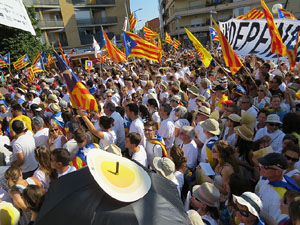 Diada Nacional 2016. Manifestació sotre el lema A punt. Endavant república catalana, a Salt
