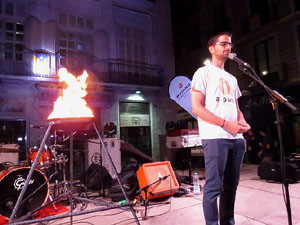 Diada Nacional 2016. X Marxa de Torxes de Girona. Crema del Decret de Nova Planta i cant de Els Segadors
