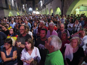 Diada Nacional 2016. X Marxa de Torxes de Girona. Crema del Decret de Nova Planta i cant de Els Segadors