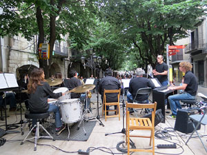 Festivalot 2016. Escenari de la Rambla de la Llibertat. Actuacions d'Escoles de M&uacute;sica