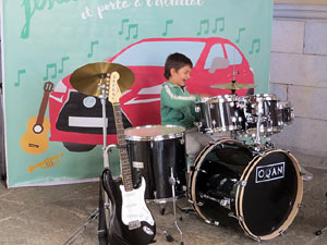 Festivalot 2016. Escenari de la Rambla de la Llibertat. Actuacions d'Escoles de M&uacute;sica